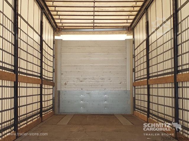Auflieger mit Pritsche & Plane Schmitz Cargobull Semitrailer Curtainsider Standard