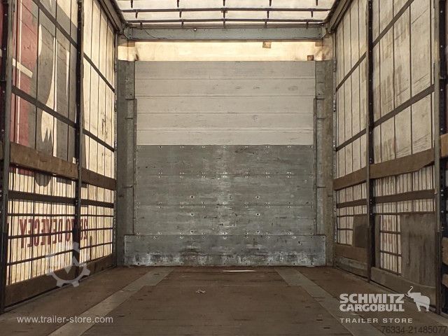 Auflieger mit Pritsche & Plane Schmitz Cargobull Semitrailer Curtainsider Standard