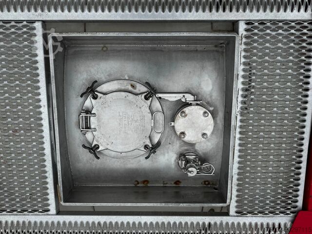 Tankcontainer Welfit Oddy 20FT ISO, 24.990L / 1-COMP / 3 BAFFELS / T11 / ...