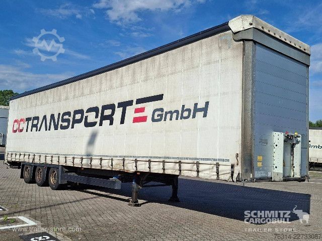 Auflieger mit Pritsche & Plane Schmitz Cargobull Curtainsider Mega Getränke