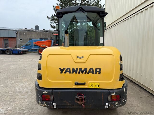 Radlader YANMAR V70S Schwenklader / 2017 BJ / Schaufel + Gabel