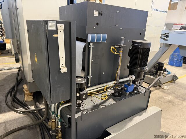 Universal-Bearbeitungszentrum Deckel Maho DMU 80 P2 Duoblock