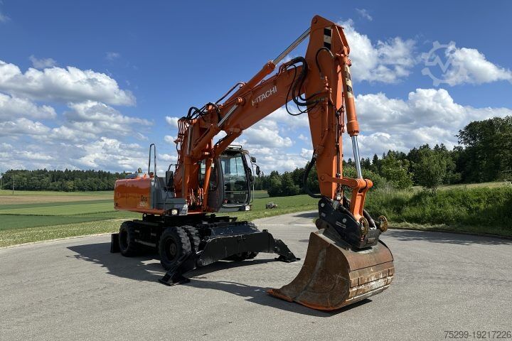 Chain excavator Hitachi ZX210W Lehnhoff Schnellwechsler / Swiss-Vehicle