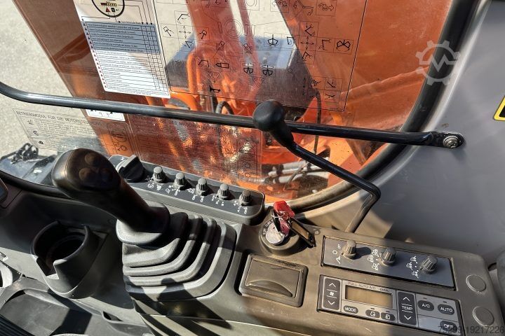 Kettenbagger Hitachi ZX210W Lehnhoff Schnellwechsler / Swiss-Vehicle