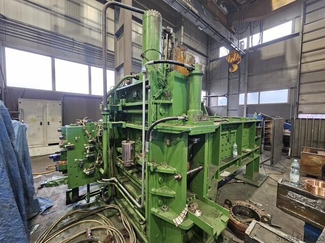 Paketierpresse Henschel PS 3-30 / 30 B