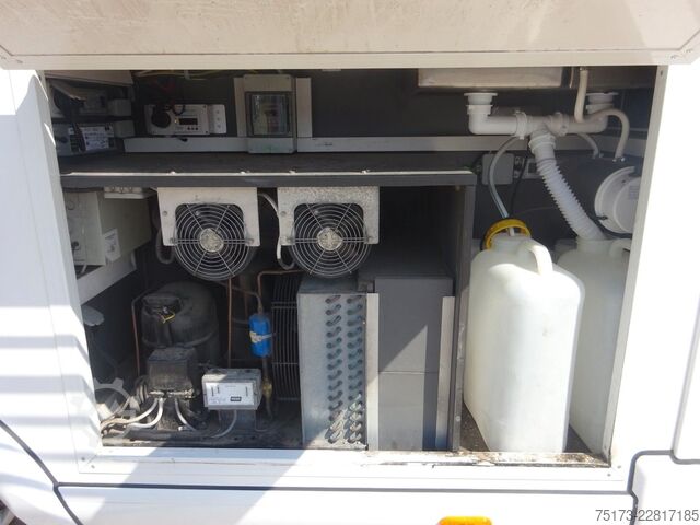 Sonderausbau-Transporter RENAULT Master ENERGY dCi 145 GAMO Verkaufsmobil