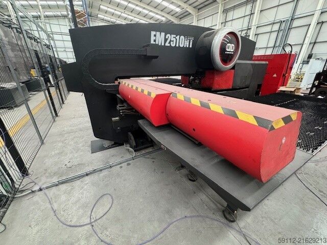 Laserschneidmaschine Amada EM2510 NT + MP 300