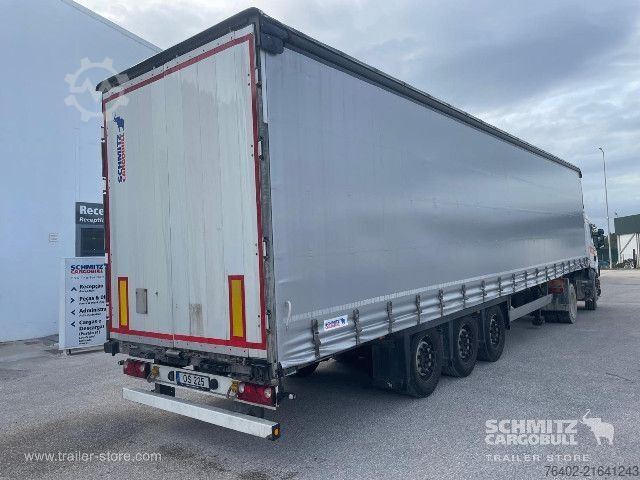Open semitrailer with tarp Schmitz Cargobull Semitrailer Curtainsider Mega
