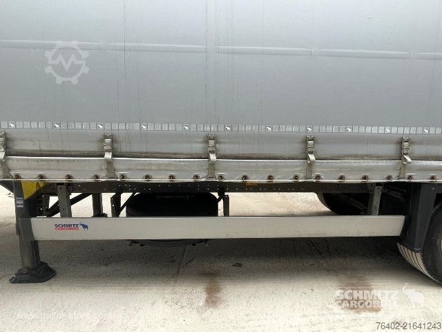 Open semitrailer with tarp Schmitz Cargobull Semitrailer Curtainsider Mega