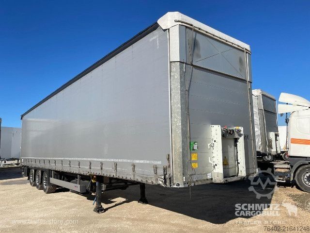 Open semitrailer with tarp Schmitz Cargobull Semitrailer Curtainsider Mega