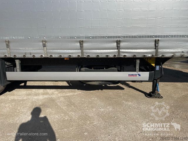 Open semitrailer with tarp Schmitz Cargobull Semitrailer Curtainsider Mega