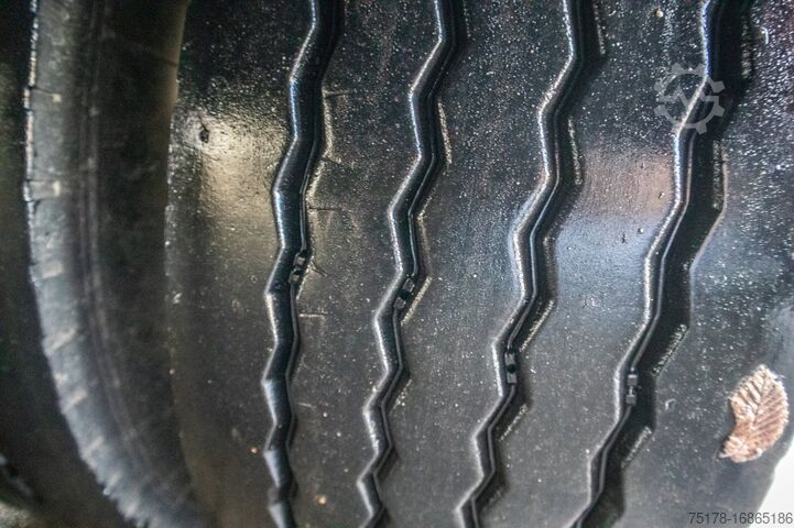 Open body LECITRAILER VOLAILLE/GEFLÛGEL/POULTRY+REHAUSSABLE