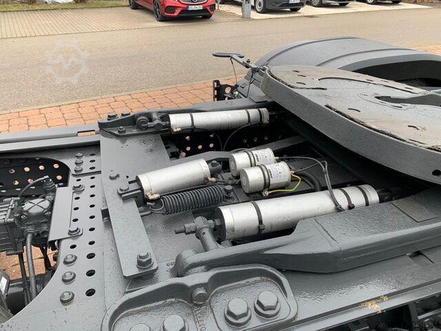 Volumen SZM Mercedes-Benz Actros 1848 LS nRL Navi Luft LED ACC SpurH AUT