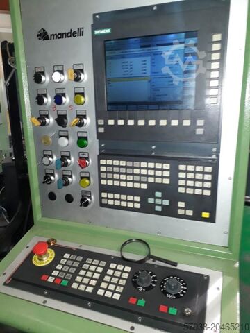 Universal-Bearbeitungszentrum MANDELLI STORM