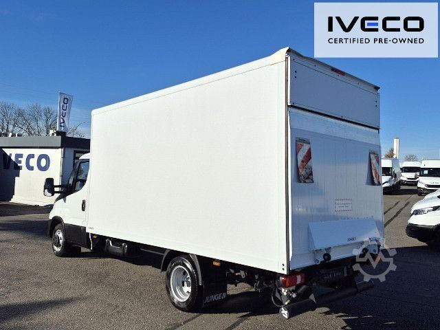 Transporter mit Koffer IVECO 35C16H Koffer / LBW