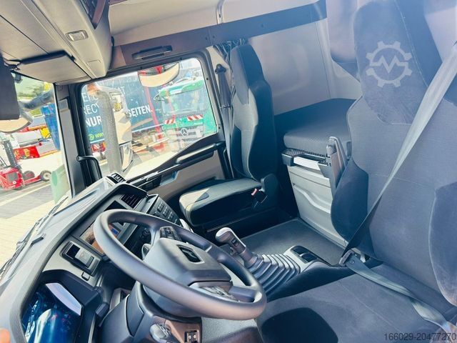 LKW mit Pritsche (offen) MAN TGS 41.520 8x8 mit Fassi Ladekran F710RA.2.26