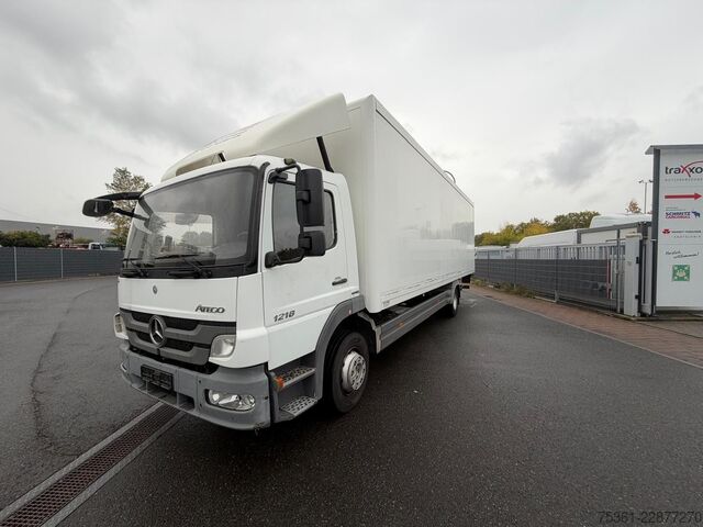 LKW mit Kofferaufbau MERCEDES-BENZ Atego 1218 4x2 Koffer 8,2 m mit LBW 2,3 m Schalt