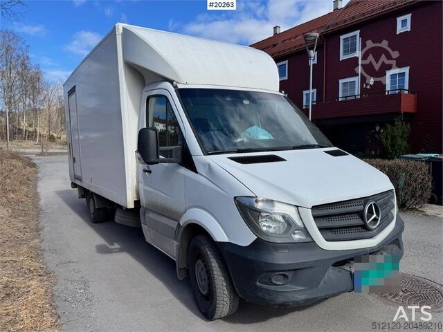 Panel van Mercedes-Benz Sprinter 8 Pallets.