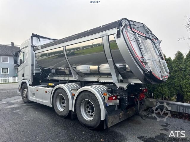Tipper Scania R660 6x4 Asphalt Truck with Carnehl Asphalt Traile