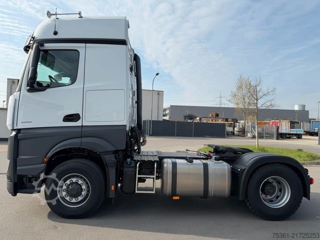 Standard tractor unit MERCEDES-BENZ Actros Gigaspace 1848 4x4 HAD Hydro. RETARDER