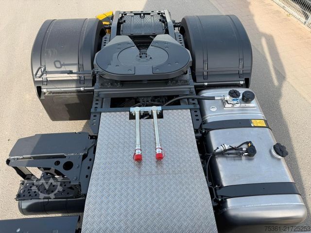 Standard tractor unit MERCEDES-BENZ Actros Gigaspace 1848 4x4 HAD Hydro. RETARDER