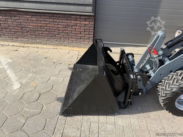 Giant G1500 mini loader / articulated loader NEW €465 LEASE GIANT G1500 minishovel / kniklader NIEUW €465 LEASE