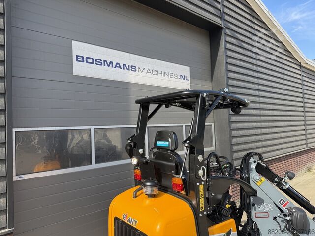 Giant G1500 mini loader / articulated loader NEW €465 LEASE GIANT G1500 minishovel / kniklader NIEUW €465 LEASE