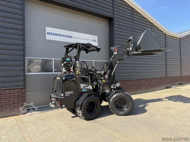  GIANT G1500L X-tra minishovel BLACK edition ! Met zeer veel opties !!