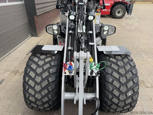 GIANT G2700 X-TRA HD+ shovel / kniklader NIEUW signaalgrijs