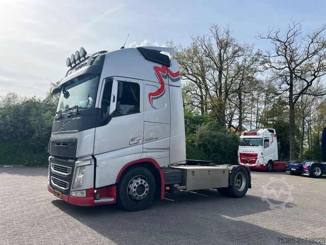 Standard-SZM Volvo FH 500 XL NL truck