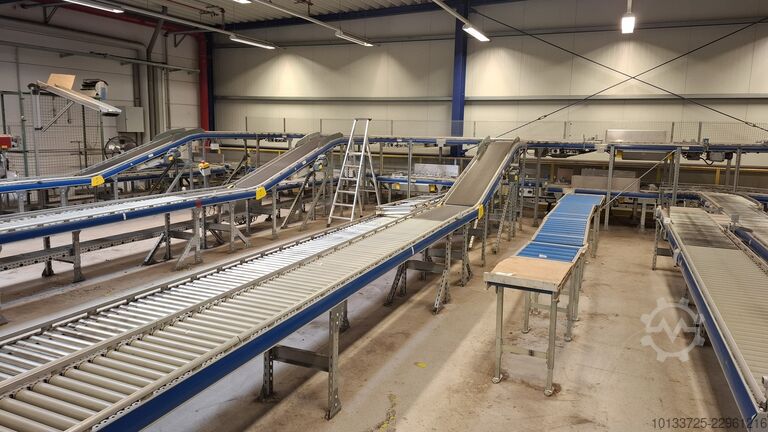 Roller conveyor and conveyor belts SSI Schäfer Typ N425 / N626