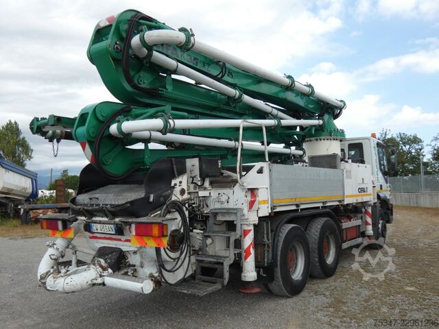 Concrete pump truck Iveco TRAKKER 380