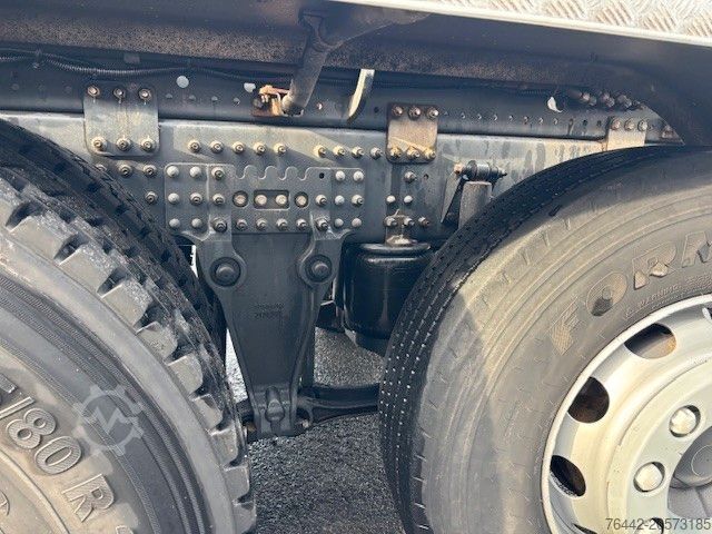 Roll-off tipper truck VOLVO FM430-6X2/4-KRAN+ABROLLER/KFZ BRIEF/TOP