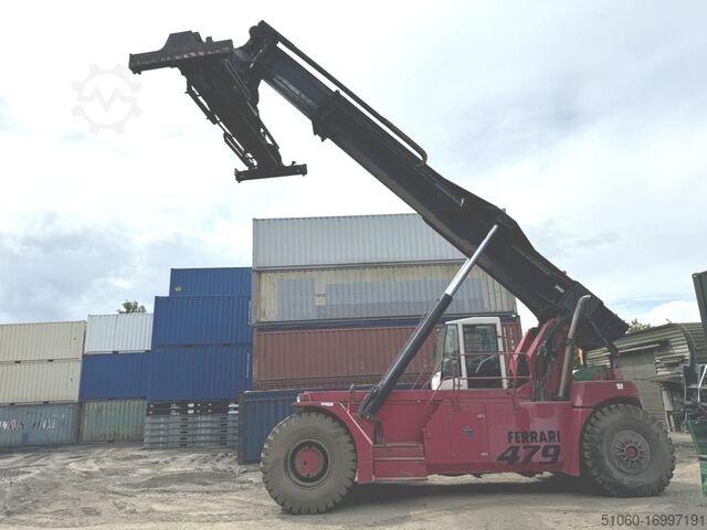 Full-container reach stacker CVS Ferrari F479.5