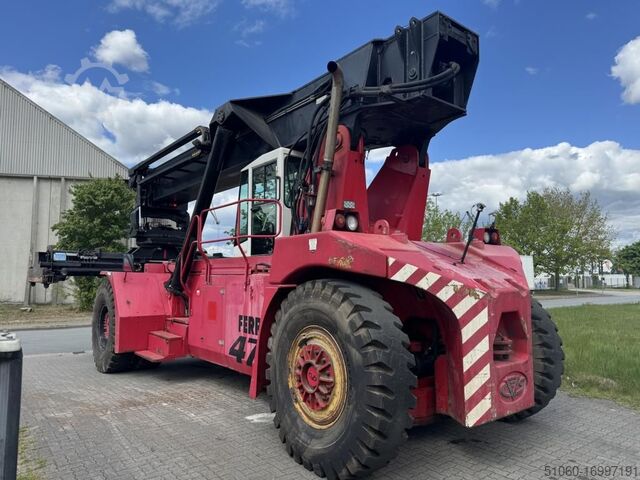 Full-container reach stacker CVS Ferrari F479.5