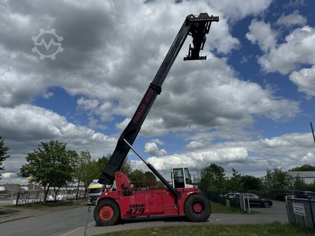 Full-container reach stacker CVS Ferrari F479.5