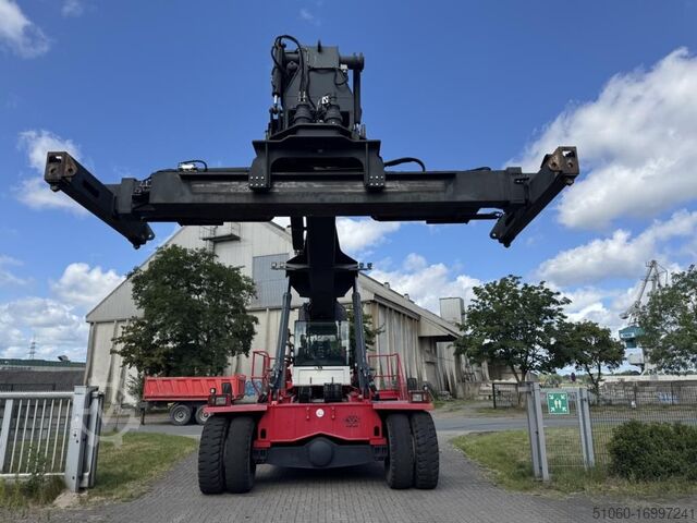 Empty Container Reachstacker CVS Ferrari F258.6