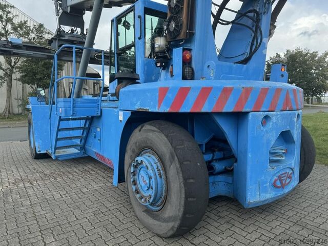 Empty Container Reachstacker CVS Ferrari F258.6