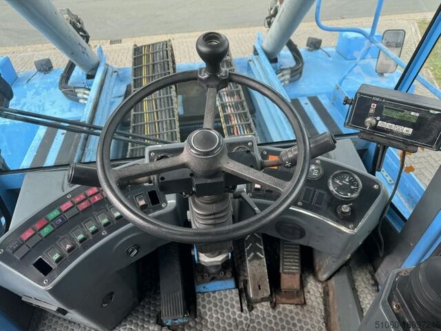Empty Container Reachstacker CVS Ferrari F258.6