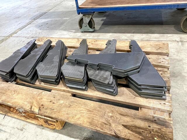 Plasma oxy-fuel cutting machine Zinser 2426N