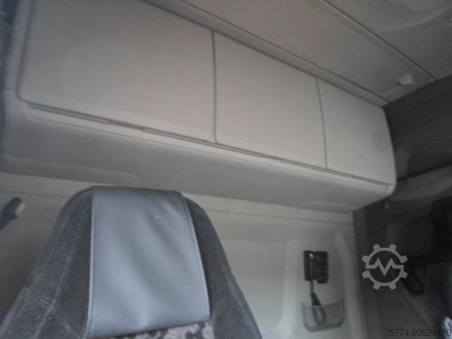 Volume tractor unit SCANIA S 500/ LOW DECK !! HIGH LINE