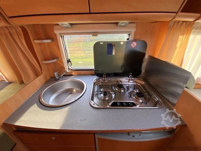 Semi-integrated camper GLUECKSMOBIL T 345 - Festbett - Klima - Sat/TV - Solar -