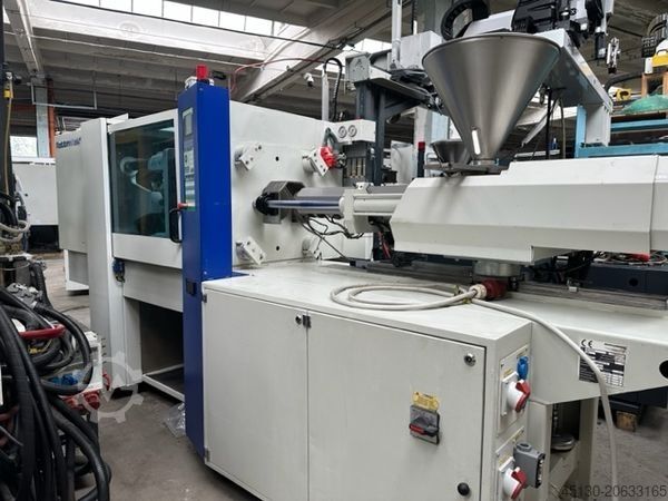 Injection molding machine Wittmann Battenfeld TM 100/525