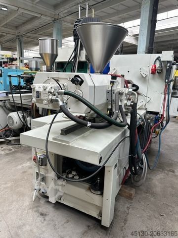 Injection molding machine Wittmann Battenfeld TM 100/525