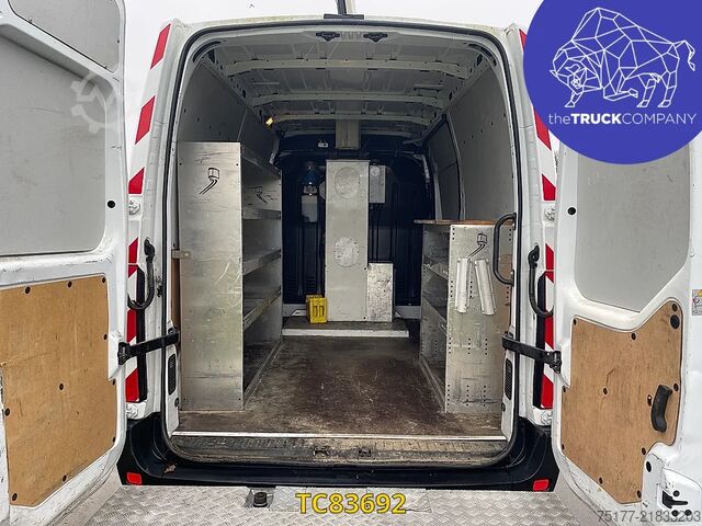 Lifting platform Renault Master 145.35 nacelle