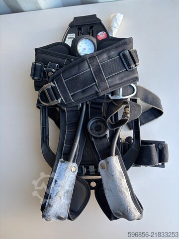 Dräger PSS 7000 portable SCBA 300 bar breathing apparatus Dräger PSS 7000 noszak SCBA 300 bar aparat powietrzny Dräger PSS 7000 noszak SCBA 300 bar aparat powietrzny