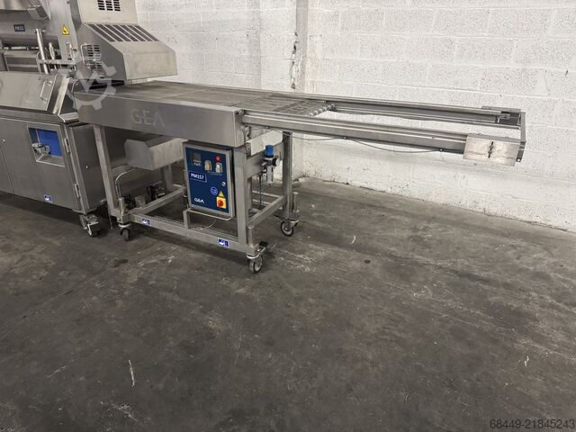 Former MLF 400 + Shuttle conveyor GEA MultiFormer 400 + Schietband