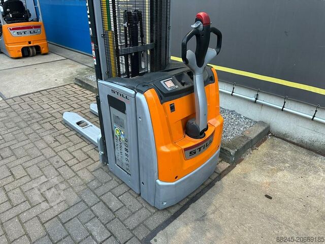 Elektrischer Triplex-Stapler Still VS-22516, Hubhöhe 5.616 mm STILL EXV-SF14