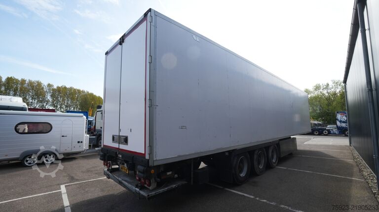 Refrigerated/frozen transport LAMBERET 3 Axle frigo trailer Carrier Vector 1950 Bi-Temp