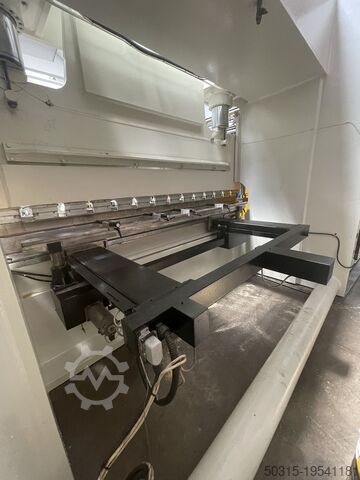 COLMAL hydraulic press brake 3000x250 tons  